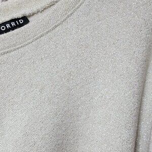 Shimmery Grey Torrid sweater sweatshirt or pullover, great condition ruffled arm